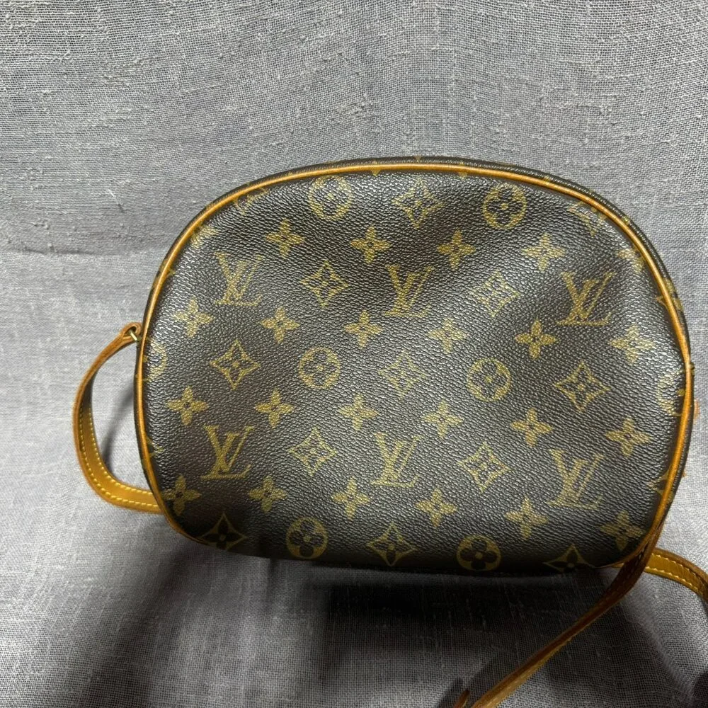 LOUIS VUITTON MONOGRAM BLOIS CROSSBODY BAG